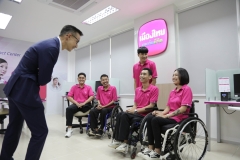 LINE_ALBUM_670510-RF-เปิดศูนย์ปฏิบัติการ-Smile-Contact-Center_240510_38