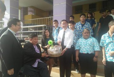 รัฐมนตรีว่าการกระทรวงคมนาคม เข้าเยื่อมมูลนิธิฯ